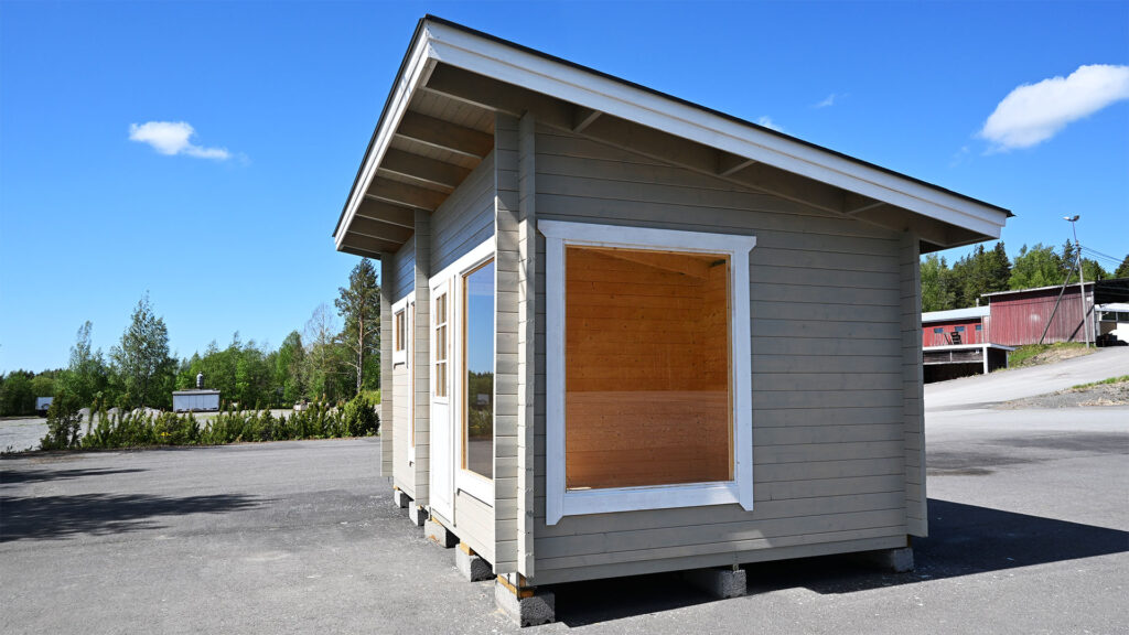 Ruosniemen Puupojat Oy - piharakennukset